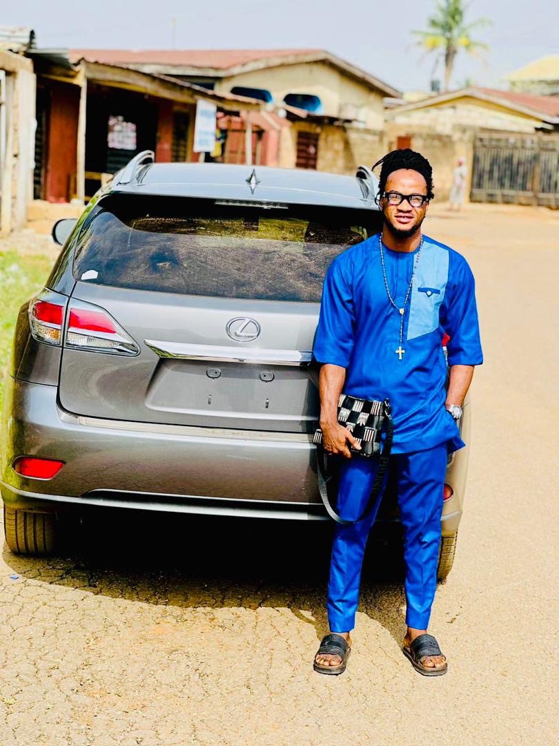 Oyekanmi Ololade David (Holyvibeez_David)