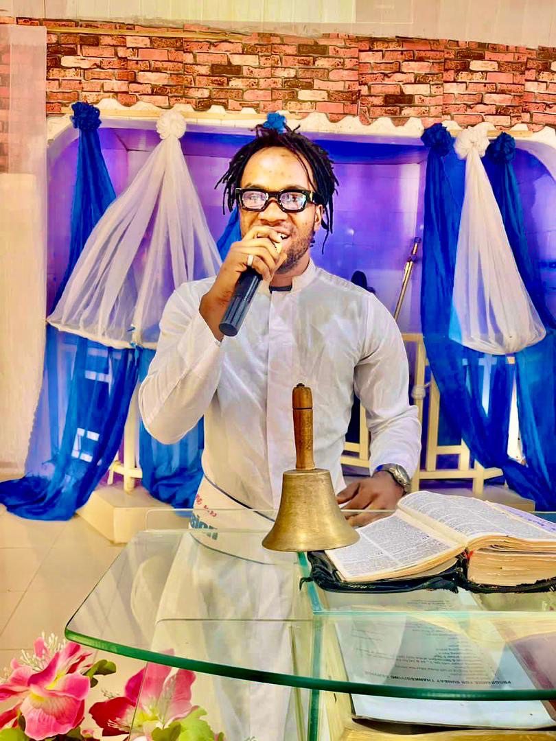 Oyekanmi Ololade David (Holyvibeez_David)